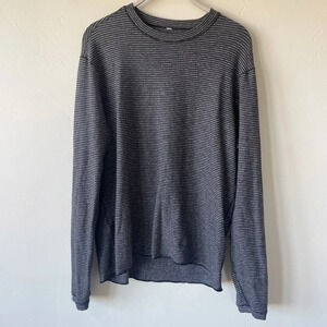 Lululemon Men’s Long Sleeve Crew Neck Athleisure Pullover Striped Gray XL